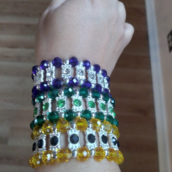 Handmade bracelets - Picture 4 of 8